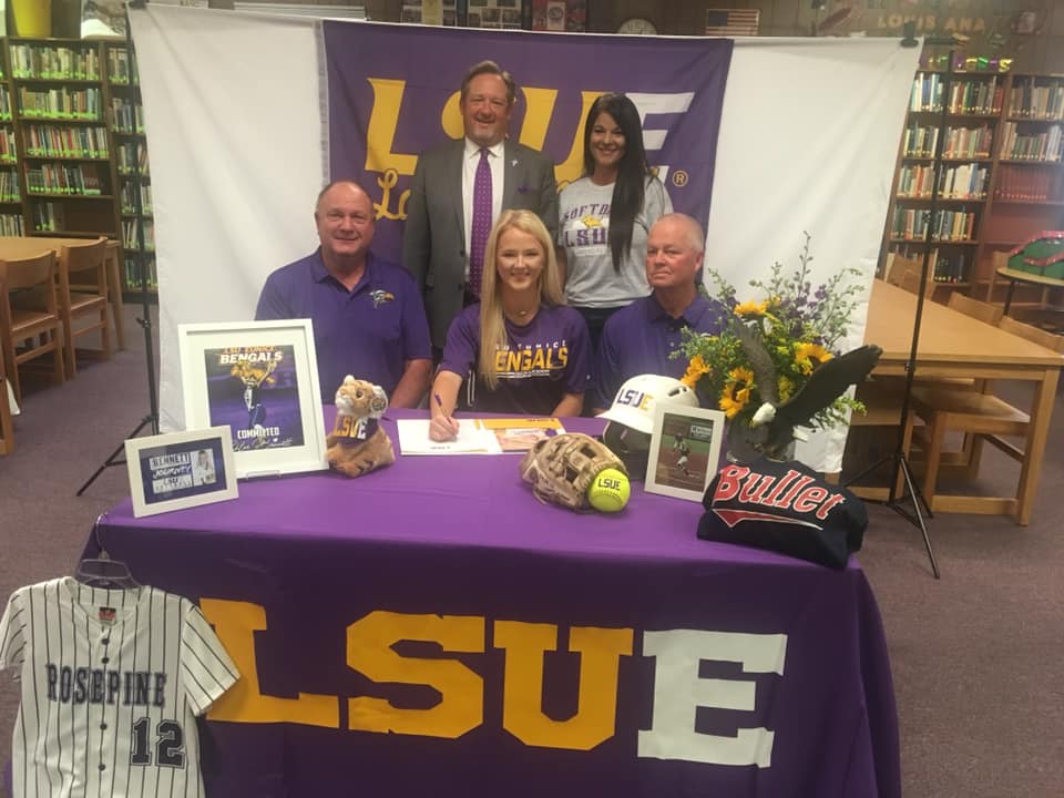 Chloe Bennett officially signed to play softball at LSUE on Monday.